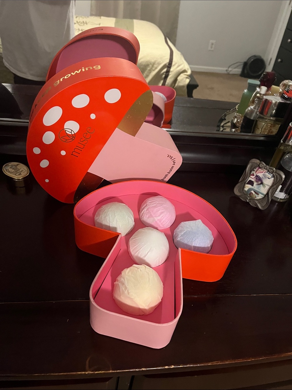 Musee Mushroom 🍄 Red & Pink Mushroom Bath Bomb  Gift Set
